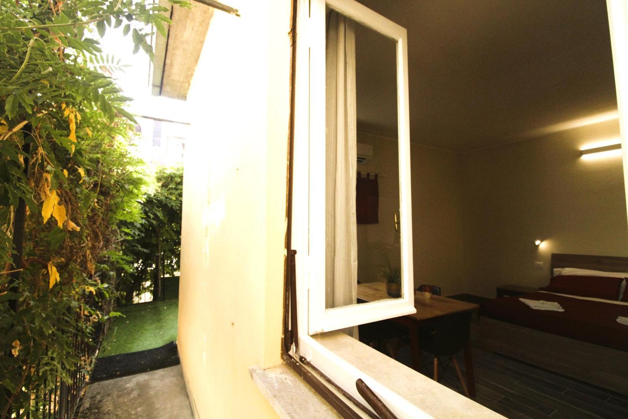 Elegante Suite Con Giardino In Centro Storico Παβία Εξωτερικό φωτογραφία