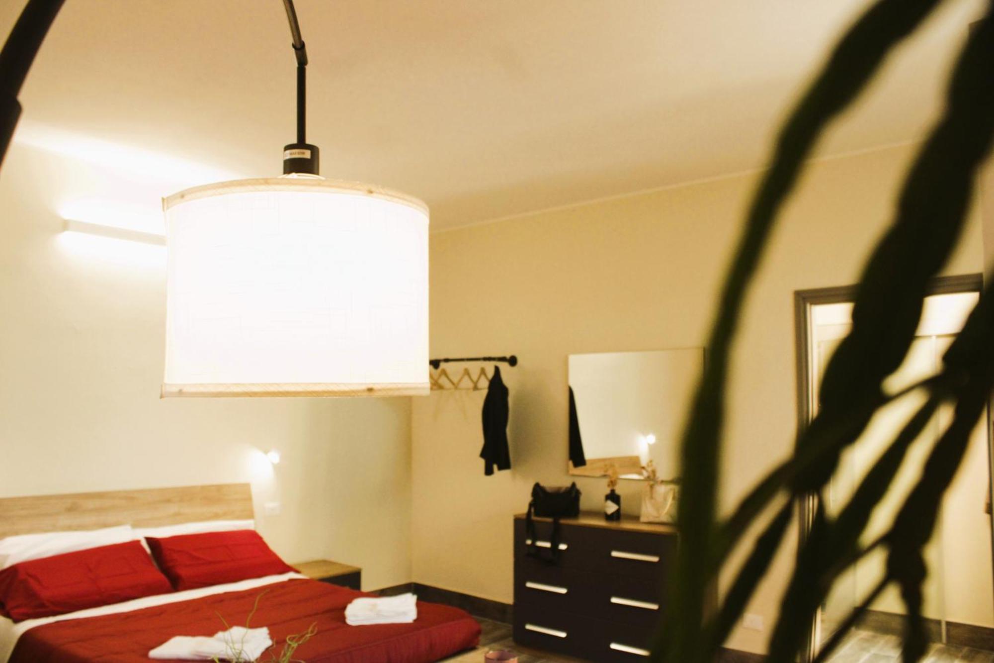 Elegante Suite Con Giardino In Centro Storico Παβία Εξωτερικό φωτογραφία