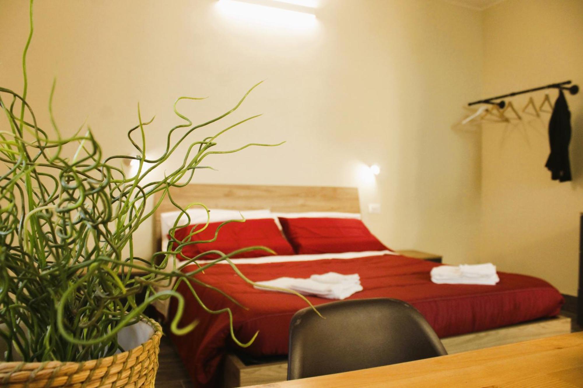 Elegante Suite Con Giardino In Centro Storico Παβία Εξωτερικό φωτογραφία